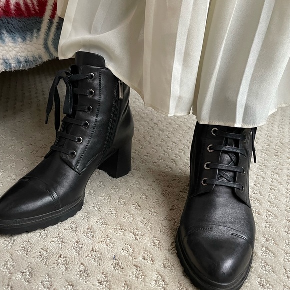 Genuine leather boots - Picture 2 of 7